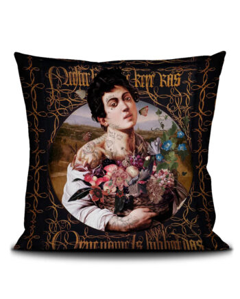 Très belle Housse de Coussin carré 50x50cm fantaisie et arty de la marque de décoration française d'inspiration baroque et italienne : Voglio Bene, modèle "I'm Sexy" Collection 2025. Perpignan deco