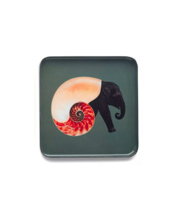 Vide-poche décoratif "Shellephant" en métal entièrement fait à la main par GANGZAÏ, design français original et poétique pour sublimer votre intérieur.