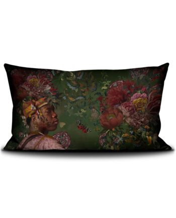 Elégante housse de coussin rectangulaire Voglio Bene, visuel "Akeem" design Bénédicte Piccolillo pour la marque de décoration française Voglio Bene - Format 40 x 65 cm Collection 2025 Decoration murale neo rococo, baroque, art deco