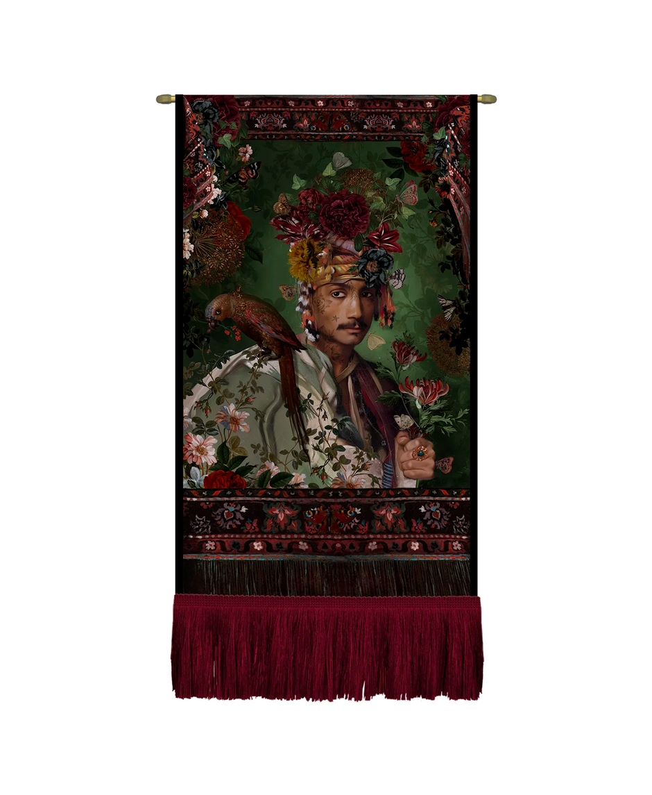 Superbe Etendard avec franges colorées, tapisserie murale artistique Voglio Bene "Le Sultan" impression sur velours de polyester, fabriqué en Italie, issu de la collection 2026