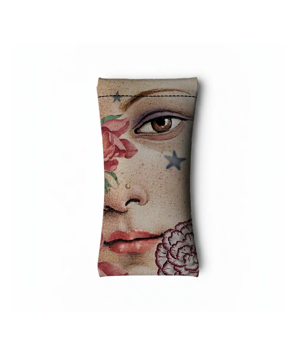 Etui à Lunettes fantaisie en velours Italien modèle "Venus" design par la marque Voglio Bene pour la Collection 2026